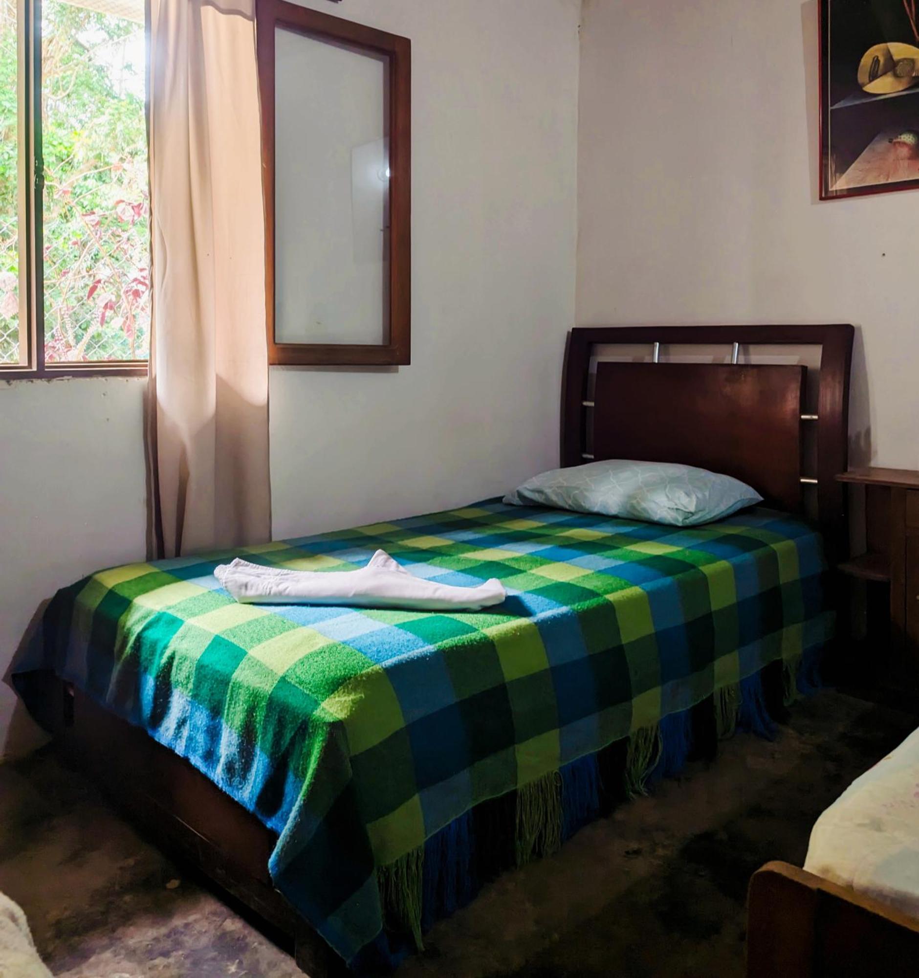 Hostal Palomino Ecohouse & Camping Exterior foto